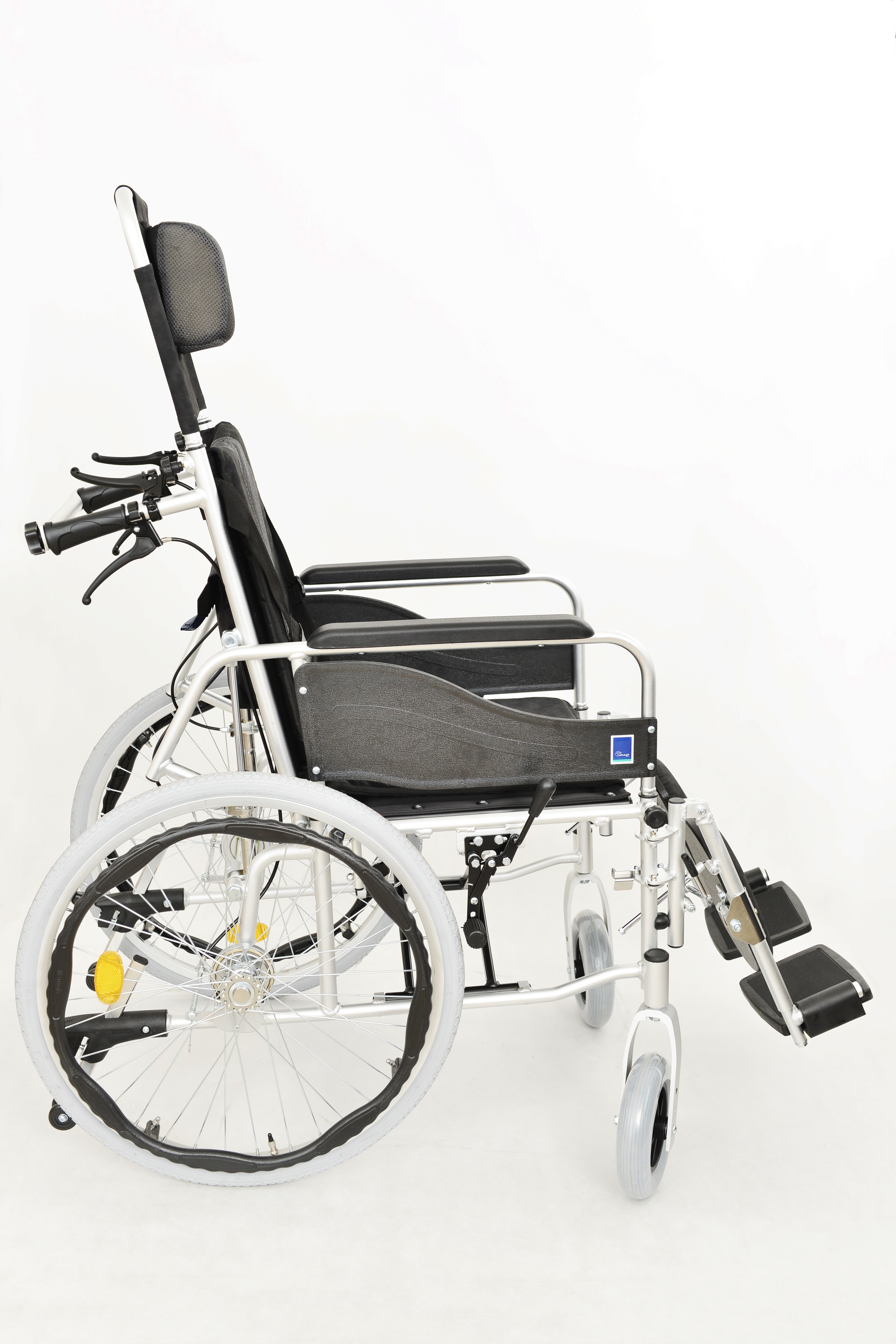 Wózek inwalidzki alumniowy Timago ALH 008 widok z boku 